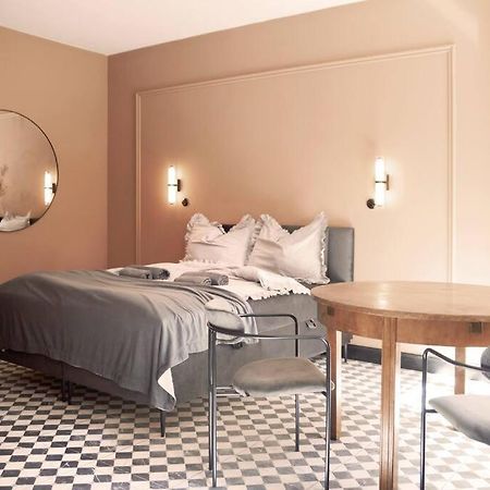 Elegant Apartment In The City Center Wrocław Exteriör bild
